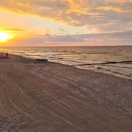 Haus 5 Elemente- Wasser Mit Terrasse Und Bio-kamin Lejlighed *